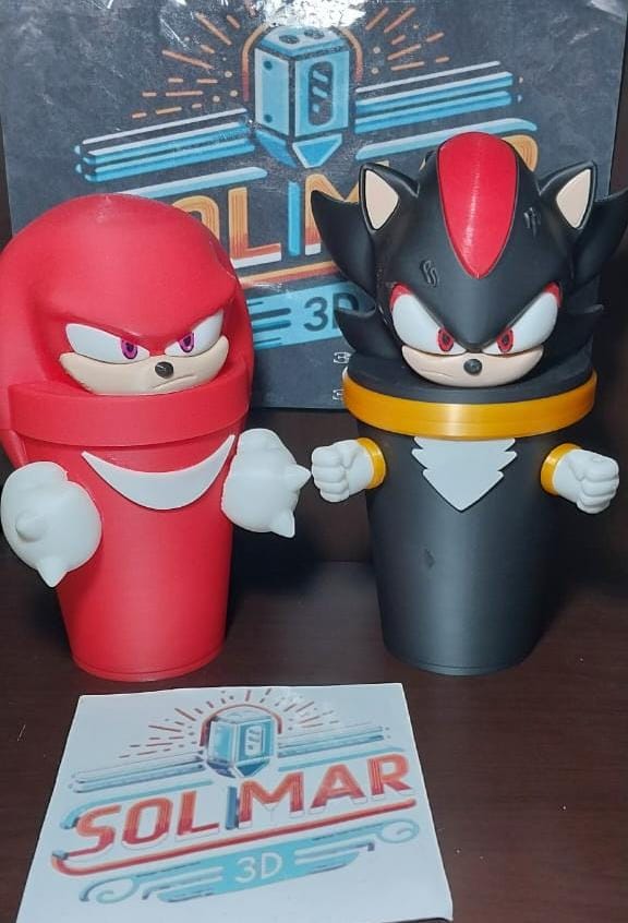 Vasos de personajes en 3d